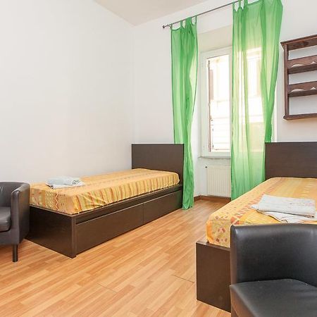 Rental In Rome Santini Apartment Rum bild